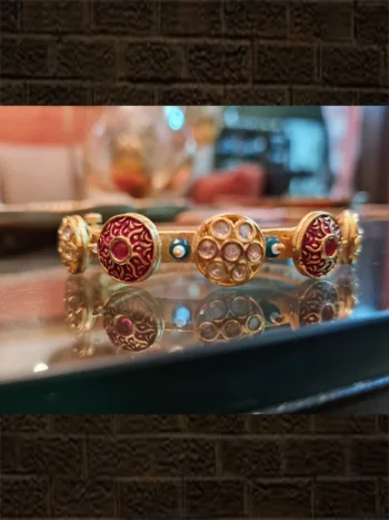 Kundan and red enamel openable pacheli type kada(single)